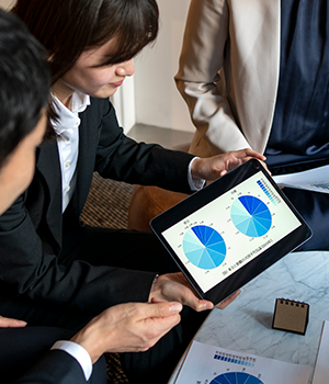 Real-Time-Analytics-&-Data-Visualization